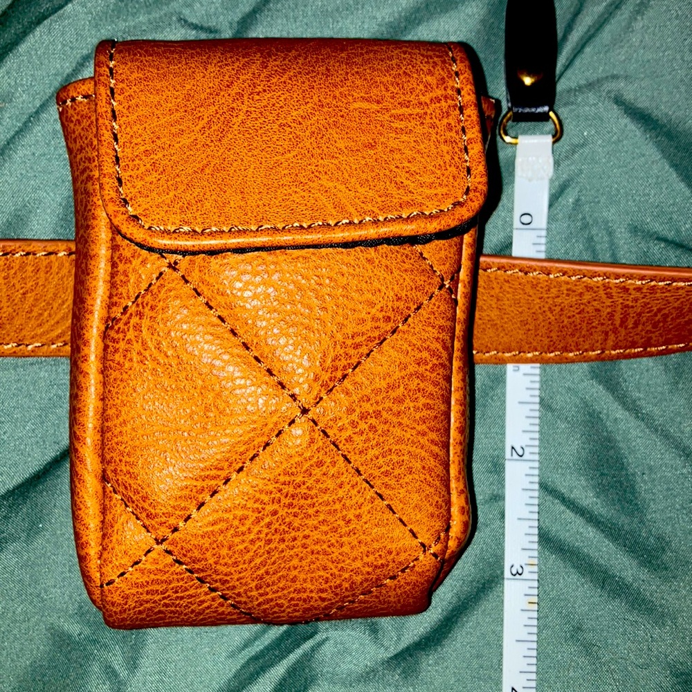 Forever 21 Fanny pack